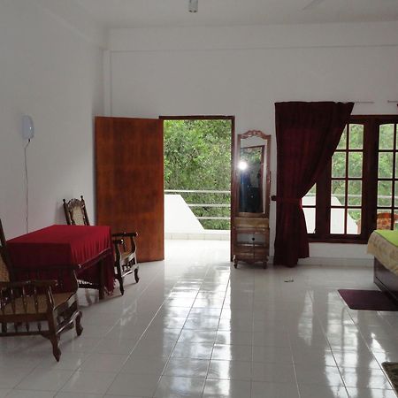 White Elephant Hotel Maskeliya Habitación foto